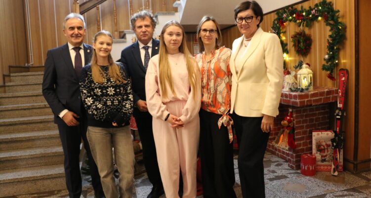 Spotkanie wigilijne z udziałem seniorów z Dziennego Domu Pobytu