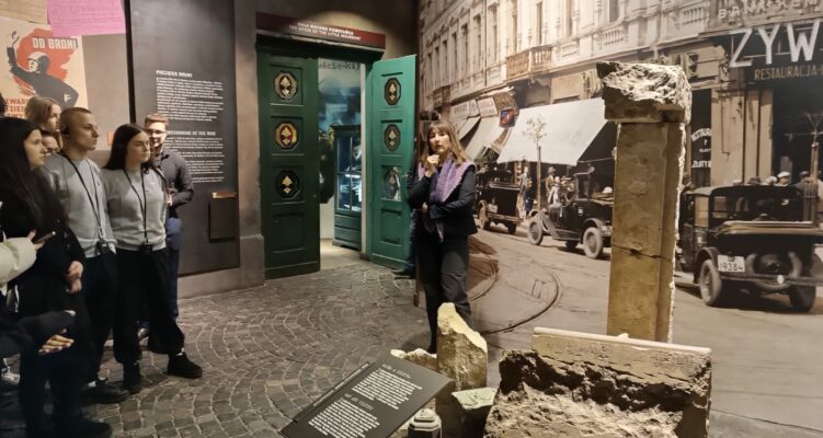 Uczniowie Zespołu Szkół na wycieczce w Warszawie