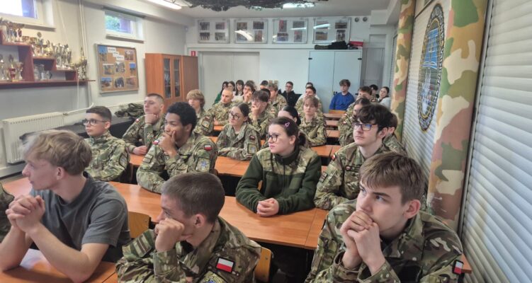 Spotkanie ze studentką II roku Akademii Wojsk Lądowych