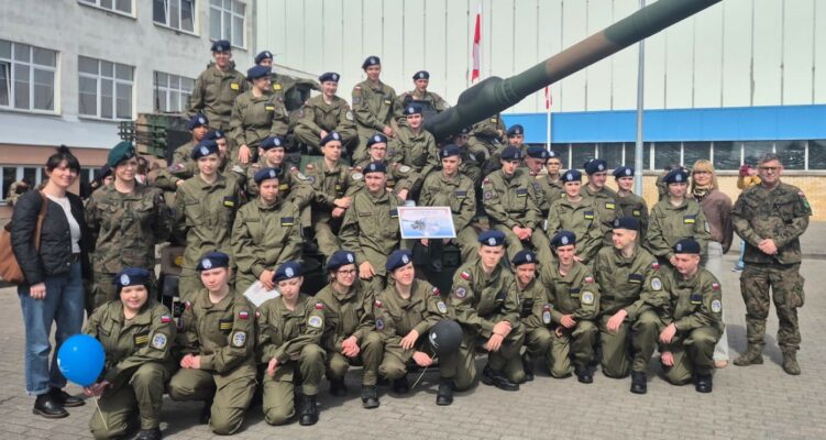 Kadeci Militarni-Jabłonowo na Targach Służby i Pracy w Grudziądzu